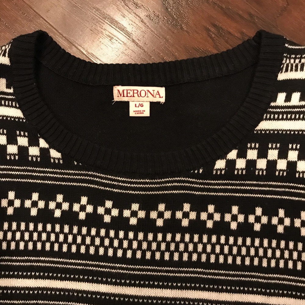 Aztec Black and White Sweater - Picture 3 of 4